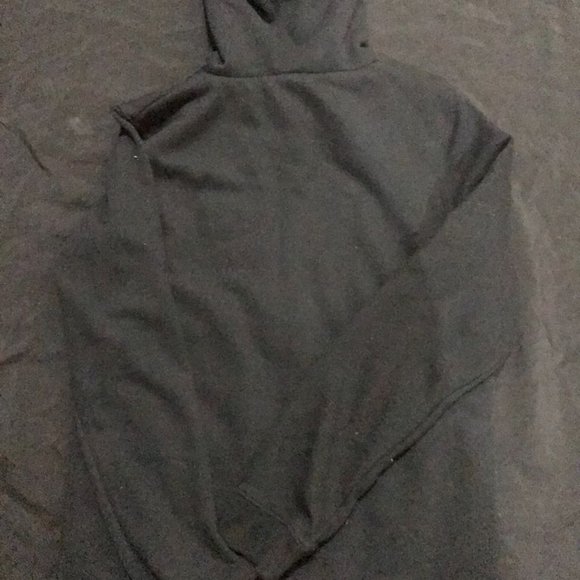 Black Guess Sweater - Picture 2 of 5